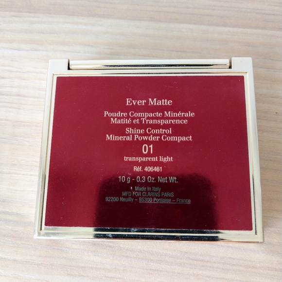 Clarins Ever Matte Shine Control Mineral Powder - Picture 2 of 2